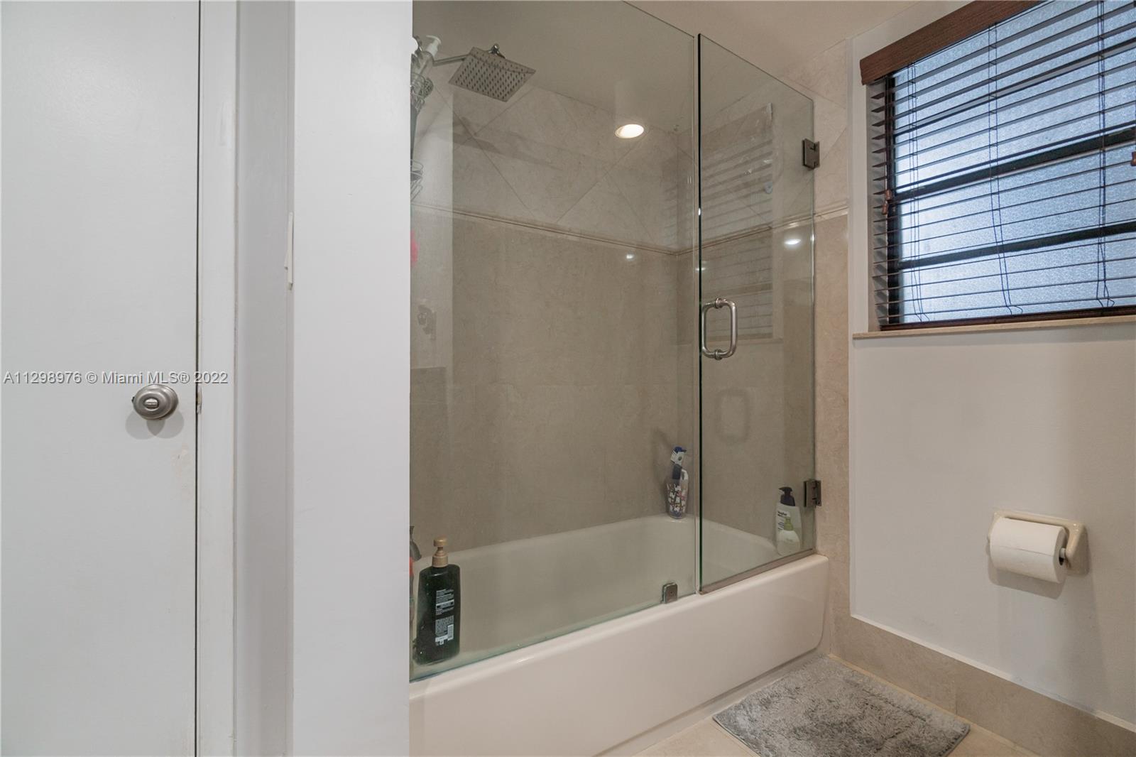 BLUE LAKE APTS CONDO - Residential Lease