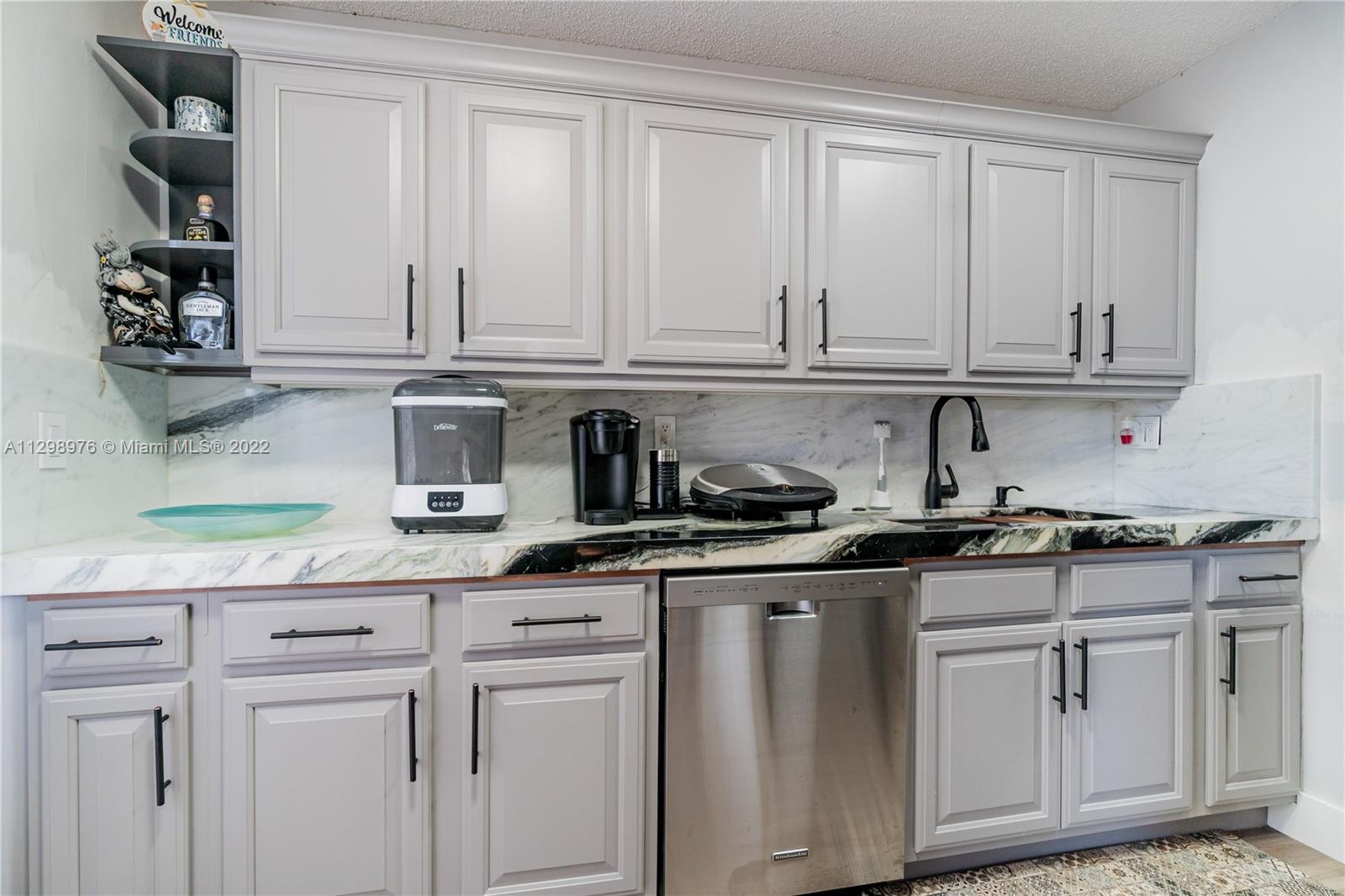BLUE LAKE APTS CONDO - Residential Lease