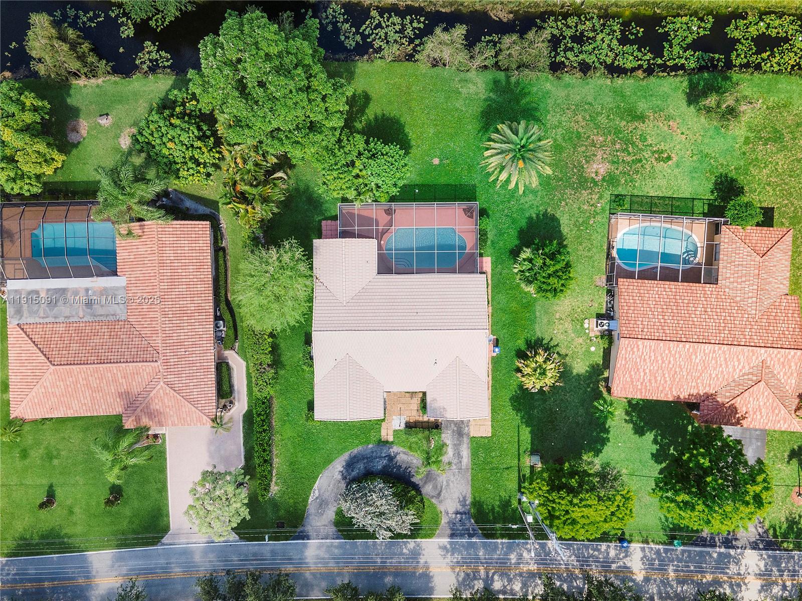 CORAL SPRINGS LAKES - Residential