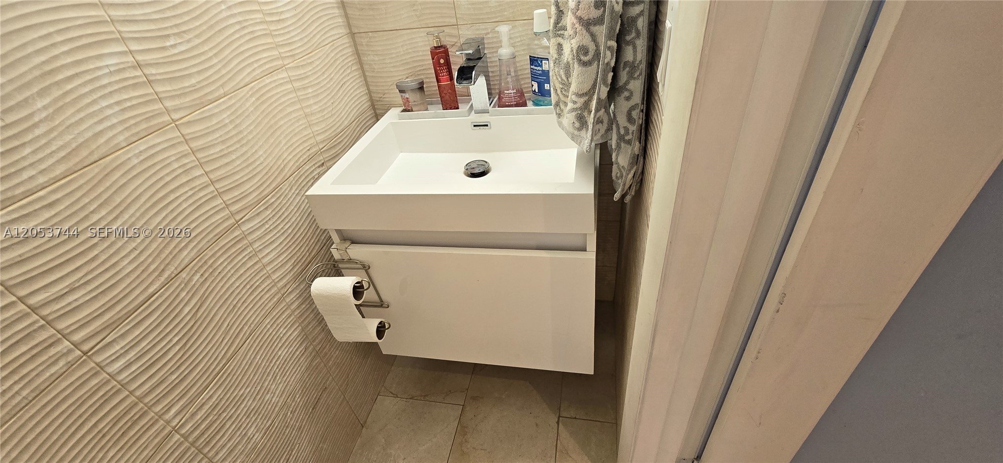 HALCON VILLAS CONDO NO 6 - Residential Lease
