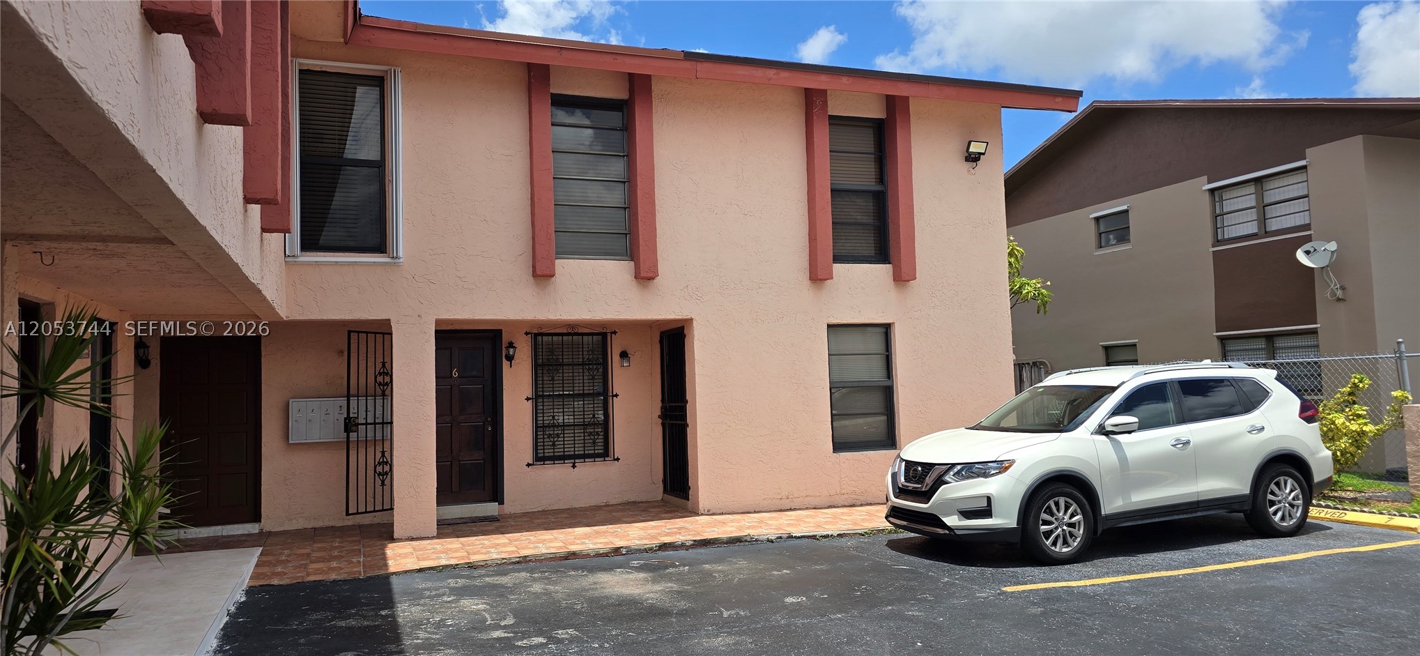 HALCON VILLAS CONDO NO 6 - Residential Lease