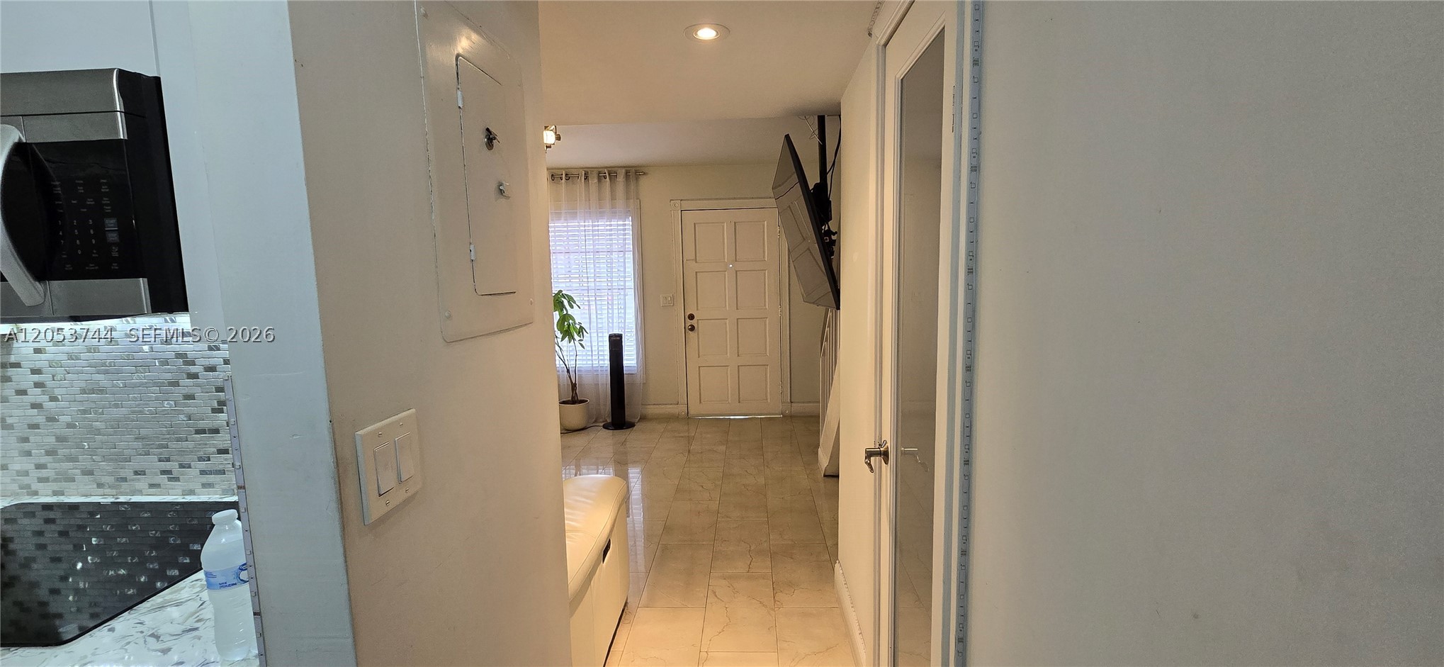 HALCON VILLAS CONDO NO 6 - Residential Lease