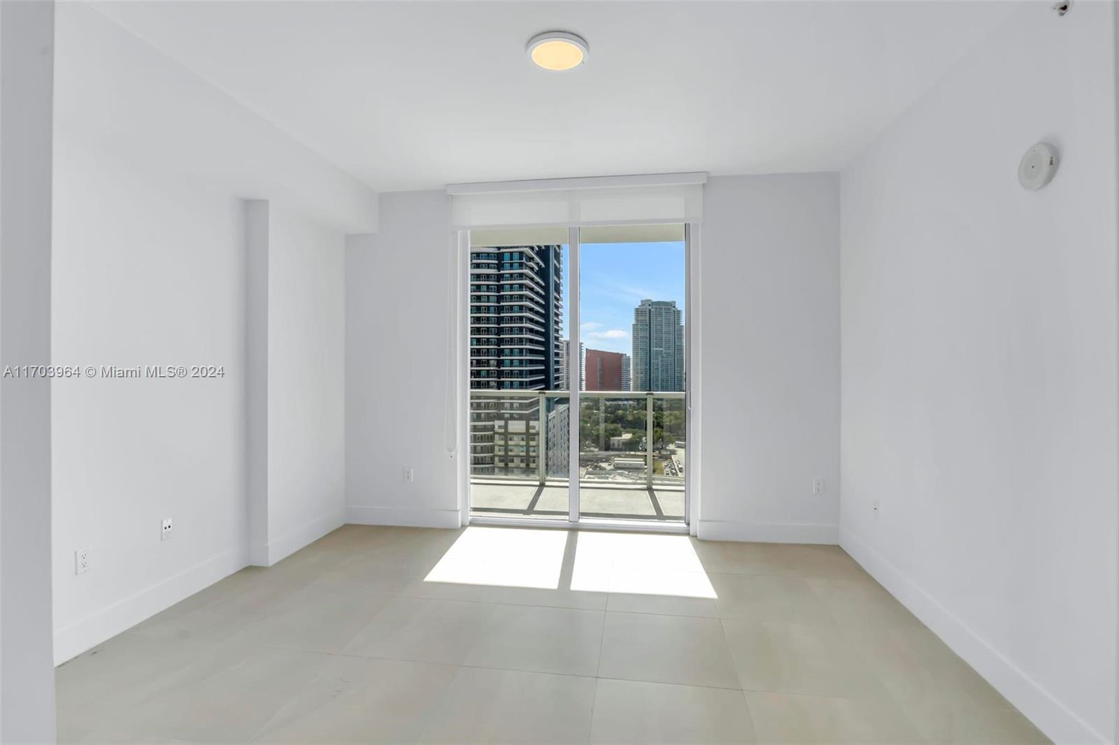 THE AXIS ON BRICKELL COND - Residential Lease