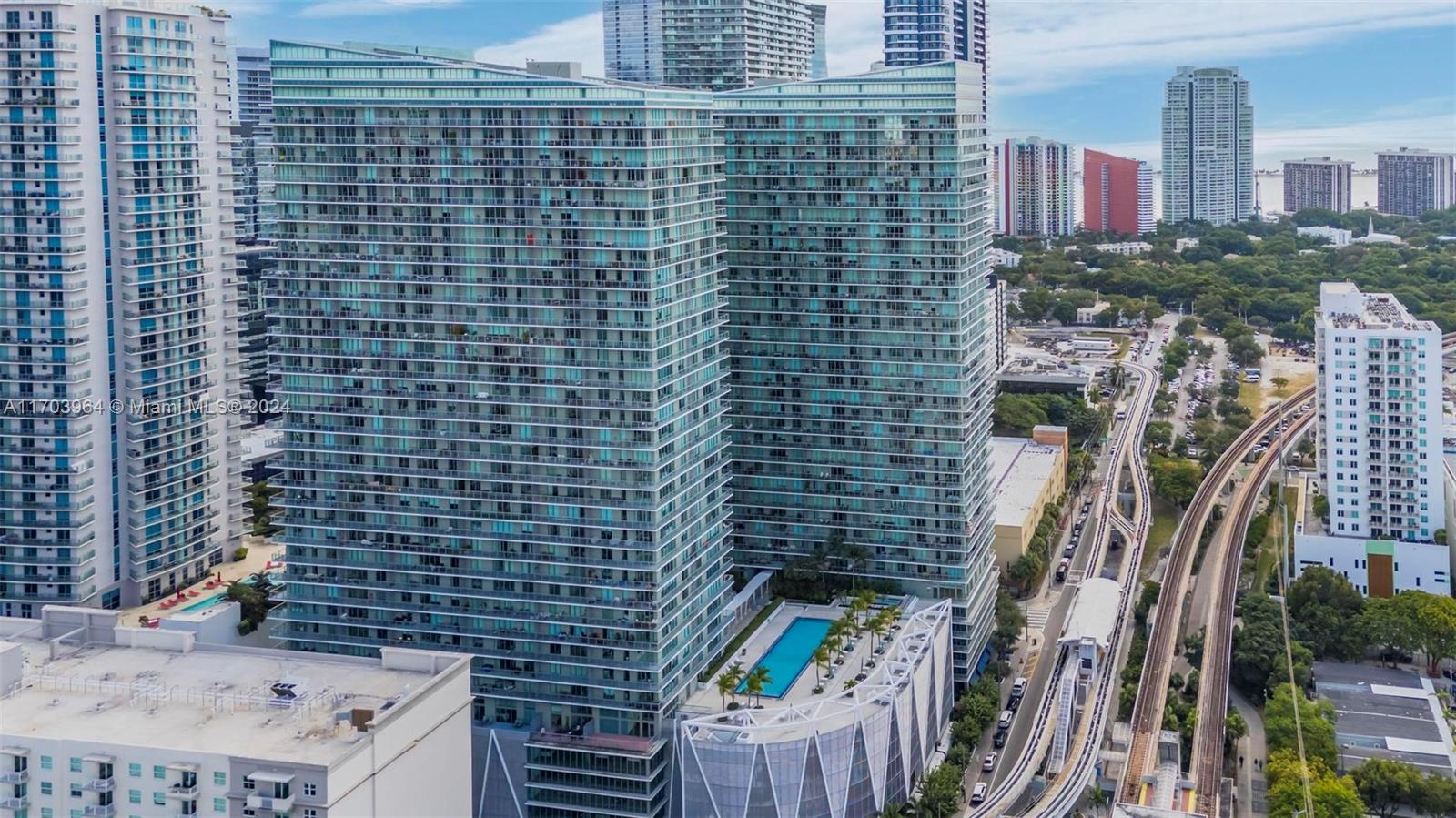THE AXIS ON BRICKELL COND - Residential Lease