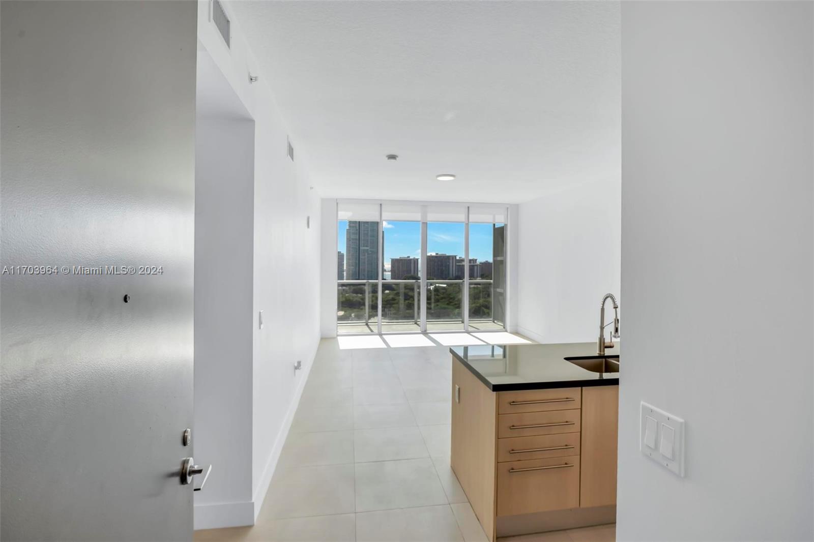 THE AXIS ON BRICKELL COND - Residential Lease