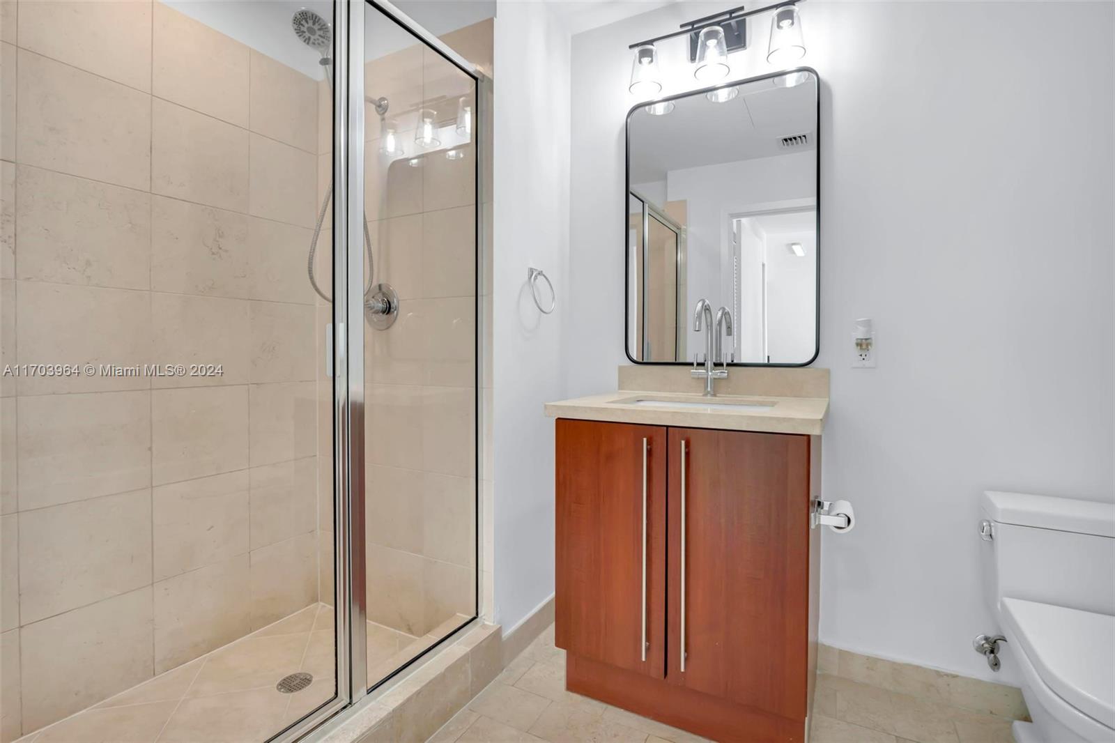 THE AXIS ON BRICKELL COND - Residential Lease