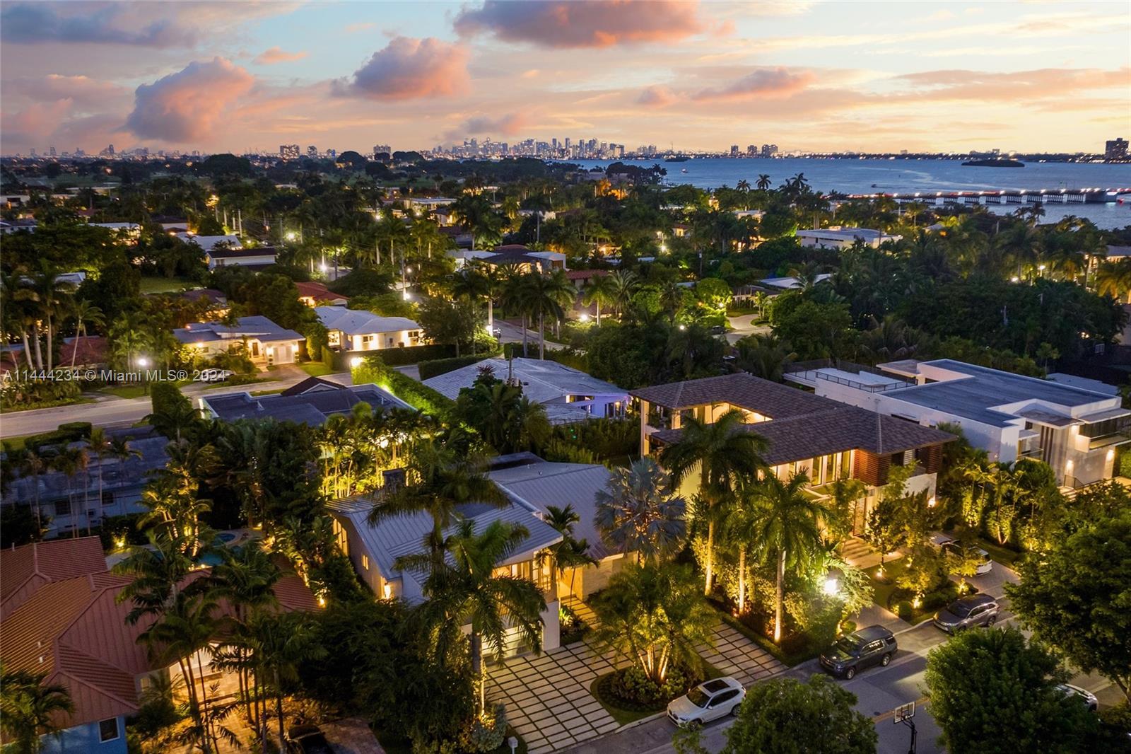 Incredible Mimo home in sought after Bay Harbor Islands! This 4,548 SF home was
completely rebuilt in 2011. This home features 5 spacious bedrooms, 5 and a half bathrooms, Sonos surround sound speakers, a large eat in kitchen and much more! Double height glass walls in family room drench the house in natural light. Vaulted ceilings with sky lights in living room. Gorgeous Van Kir pool creates for a backyard oasis.
Located on a quiet street just blocks from Bal Harbour Shops, parks & playgrounds, Ruth K. Broad A+ school, houses of worship and the beach.
