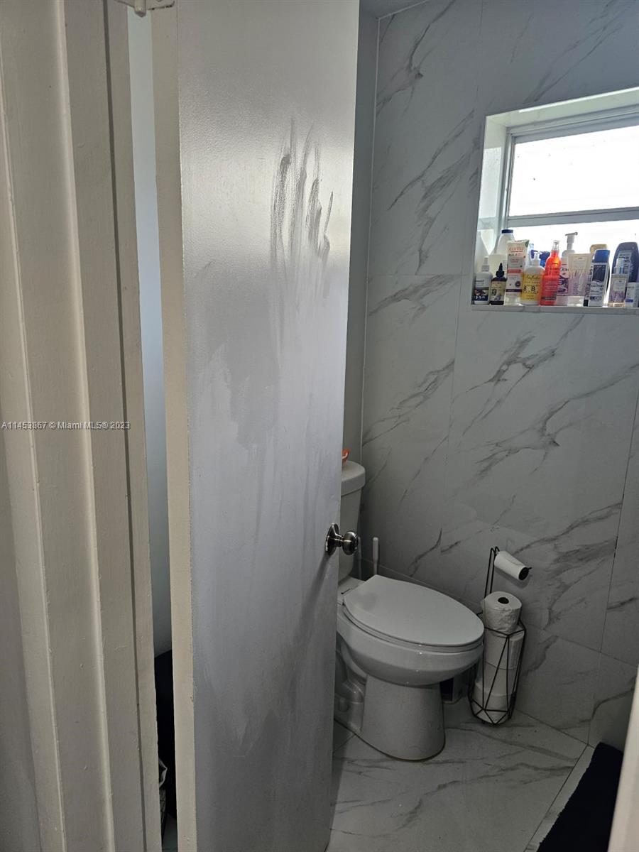 VILLAGE AT DADELAND CONDO - Residential Lease