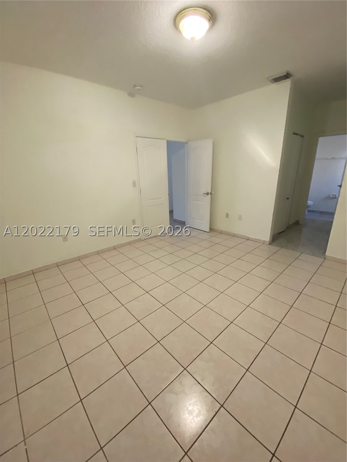 POINCIANA ROYALE VILLAS C - Residential