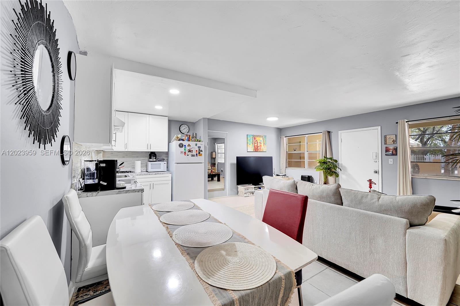 THE PALMS 51 CONDO - Residential