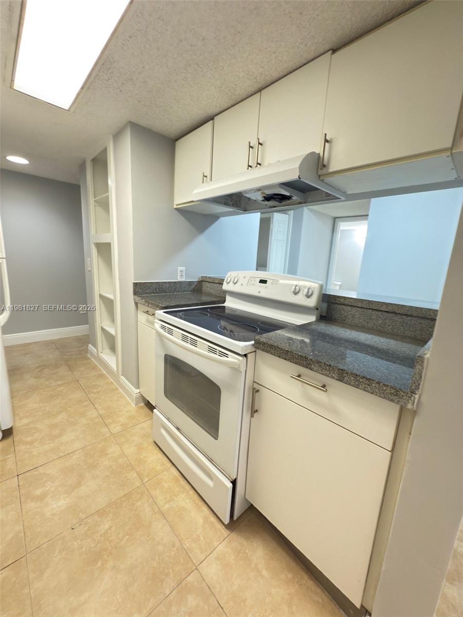 PALM AIRE GARDENS CONDO - Residential