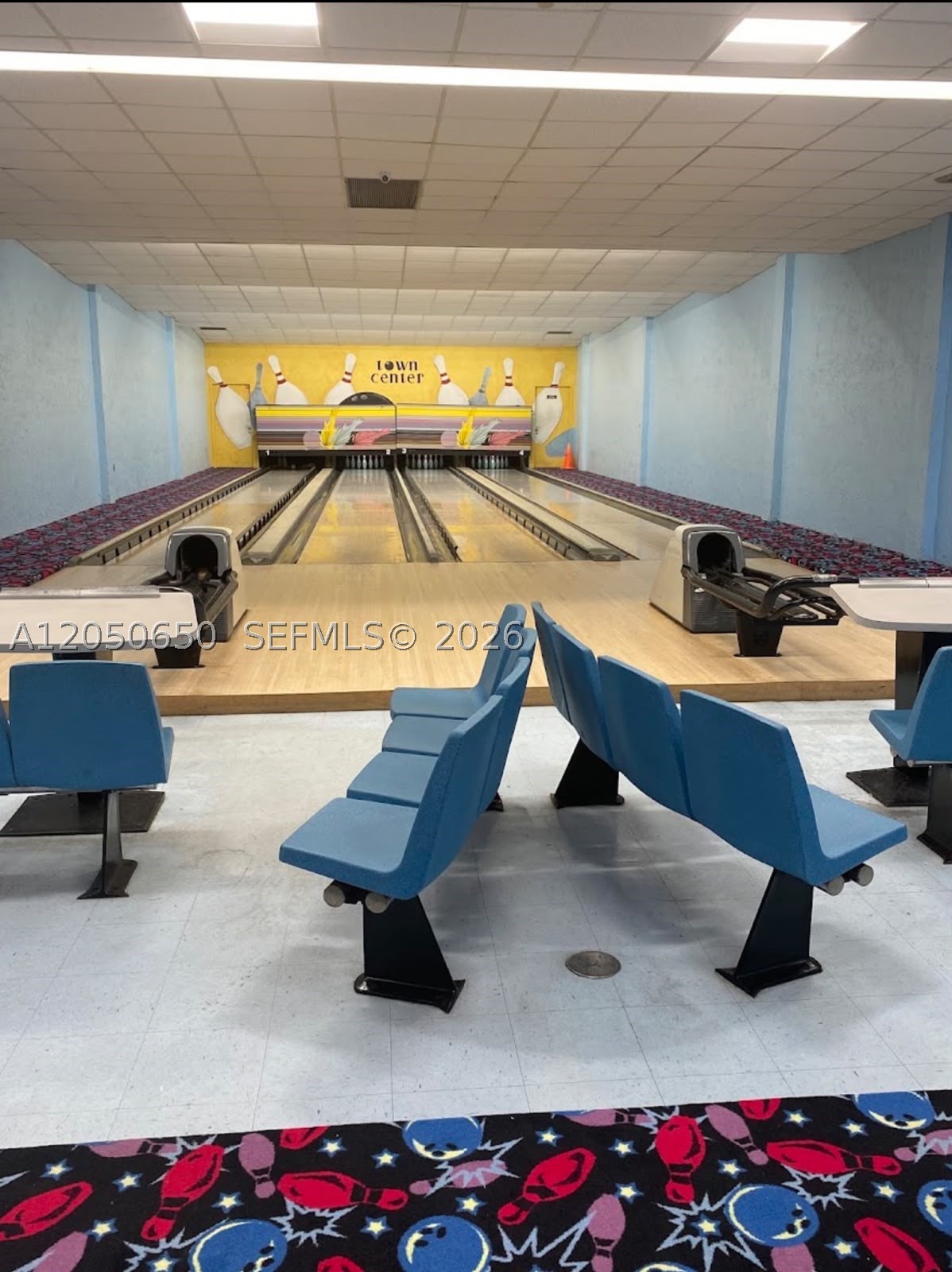 BUILDING THREE OF RACQUET - Residential Lease