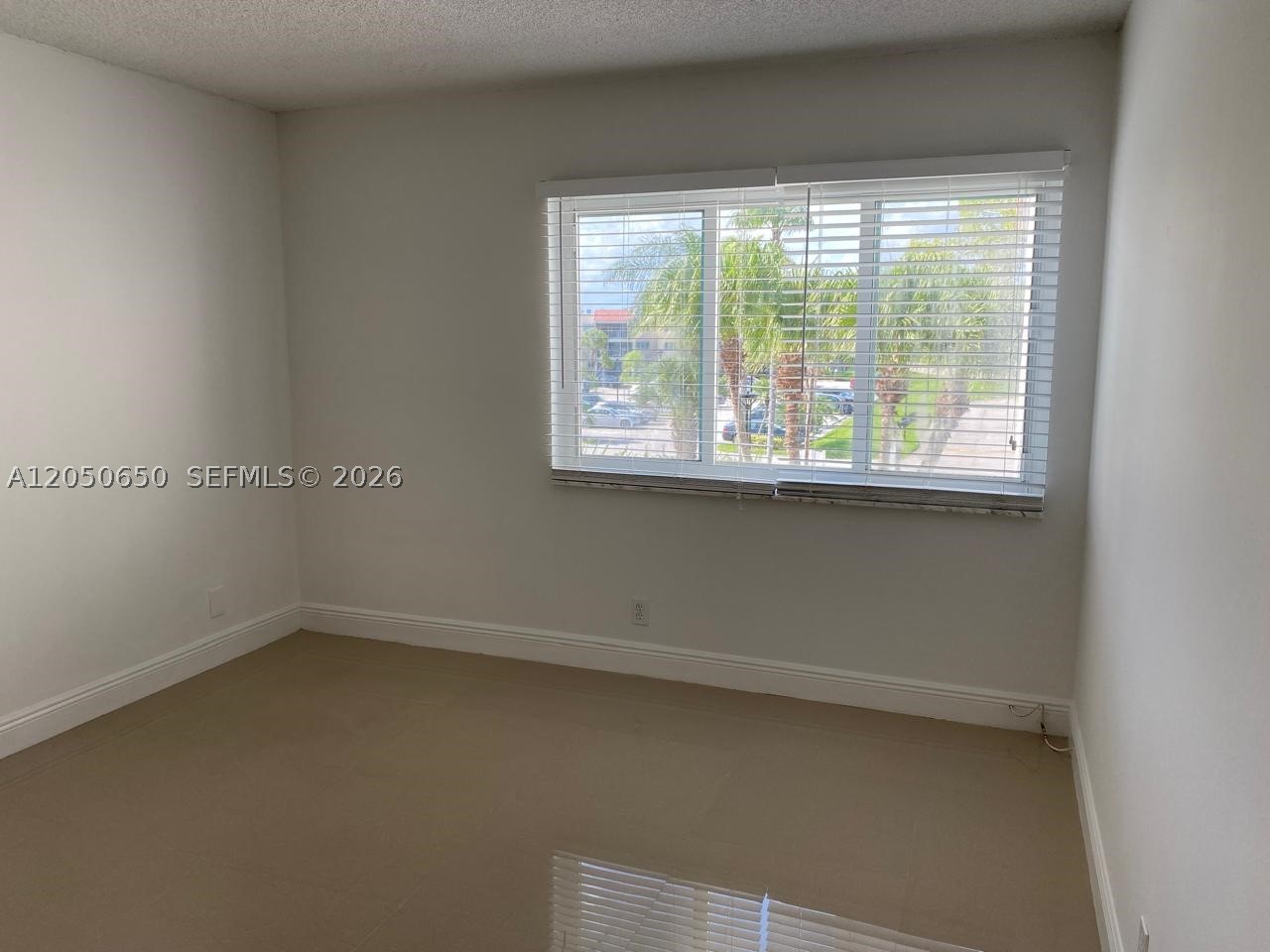 BUILDING THREE OF RACQUET - Residential Lease