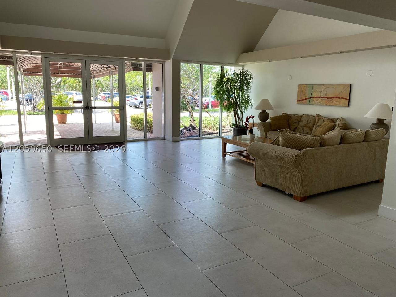 BUILDING THREE OF RACQUET - Residential Lease