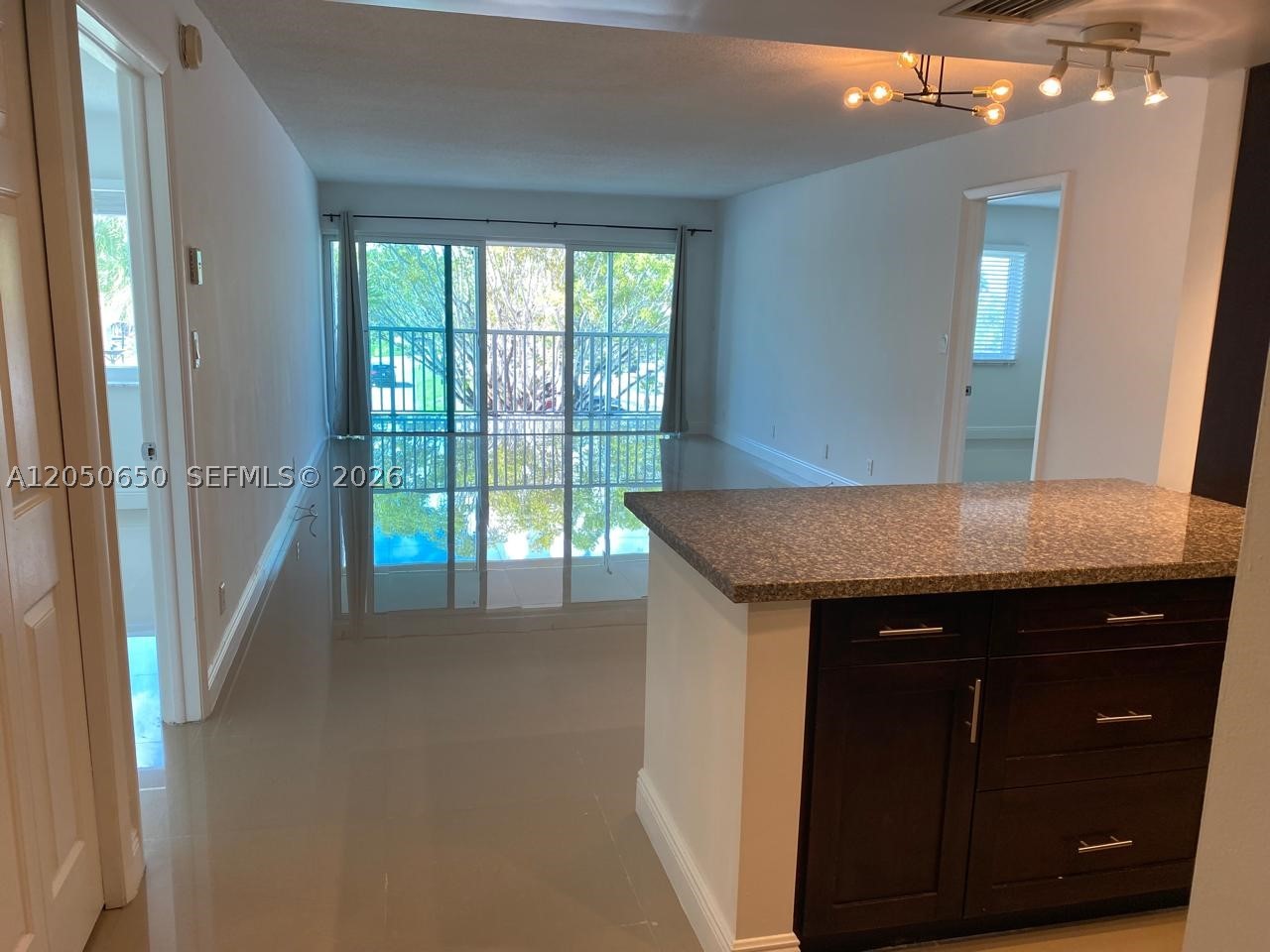BUILDING THREE OF RACQUET - Residential Lease