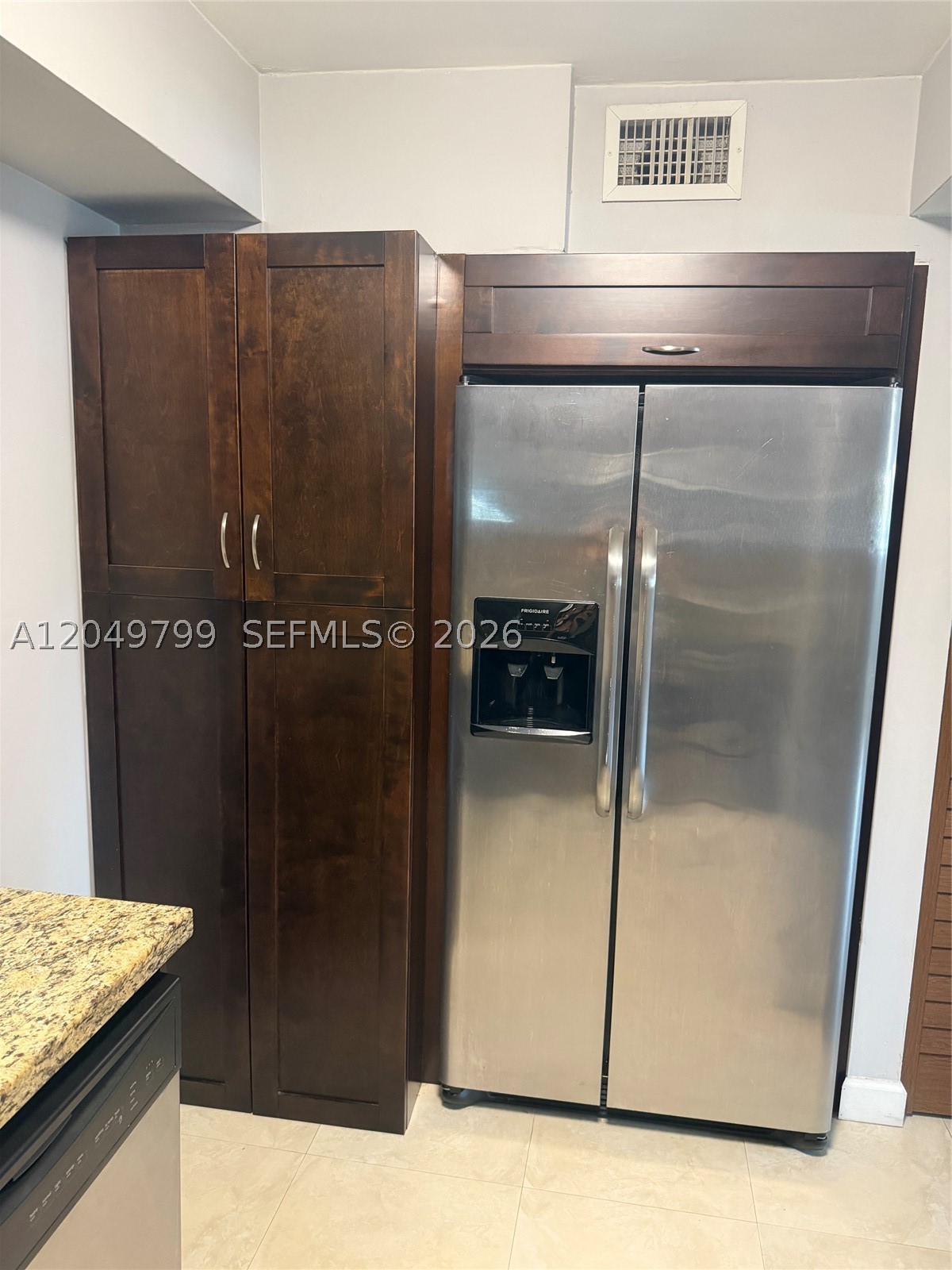 WATERVIEW CONDO - Residential Lease