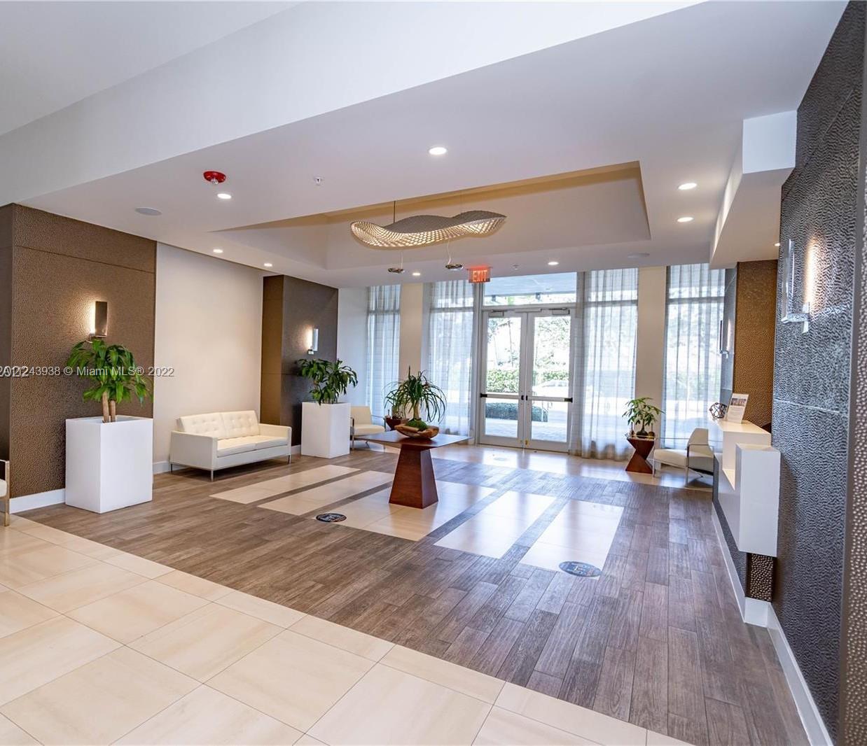 MIDTOWN DORAL CONDO 4 - Residential Lease