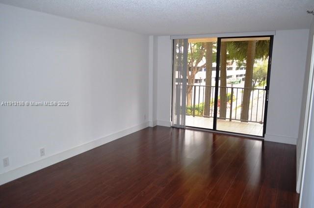 WINSTON TOWERS 700 CONDO - Residential