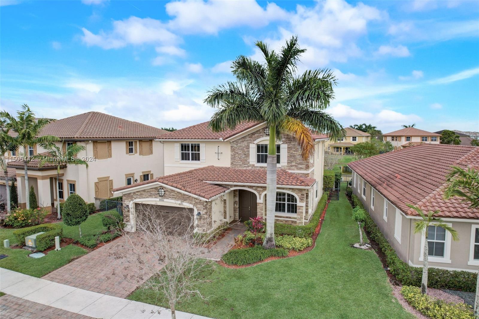 MIRALAGO AT PARKLAND - Residential