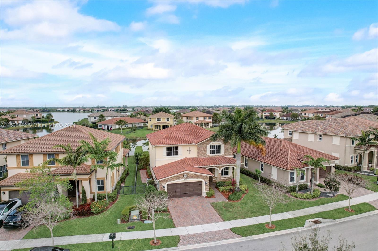 MIRALAGO AT PARKLAND - Residential