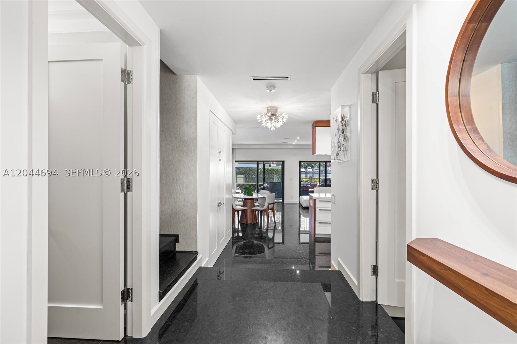 LA MIRAGE OF HARBOR VILG - Residential Lease