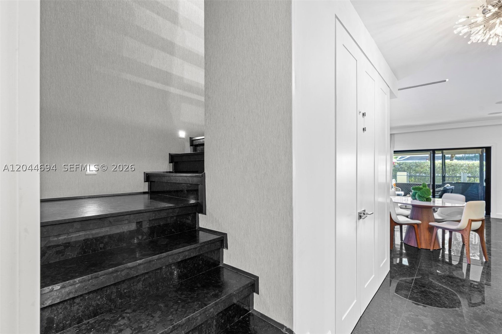 LA MIRAGE OF HARBOR VILG - Residential Lease