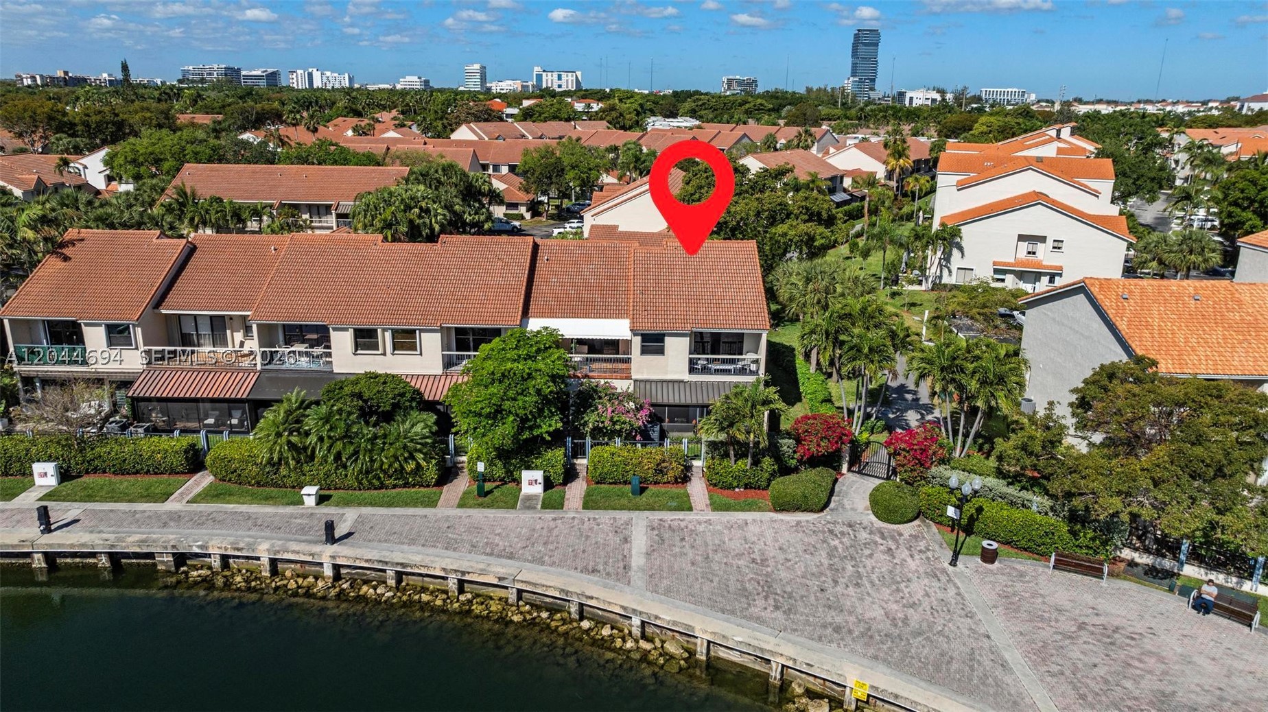 LA MIRAGE OF HARBOR VILG - Residential Lease