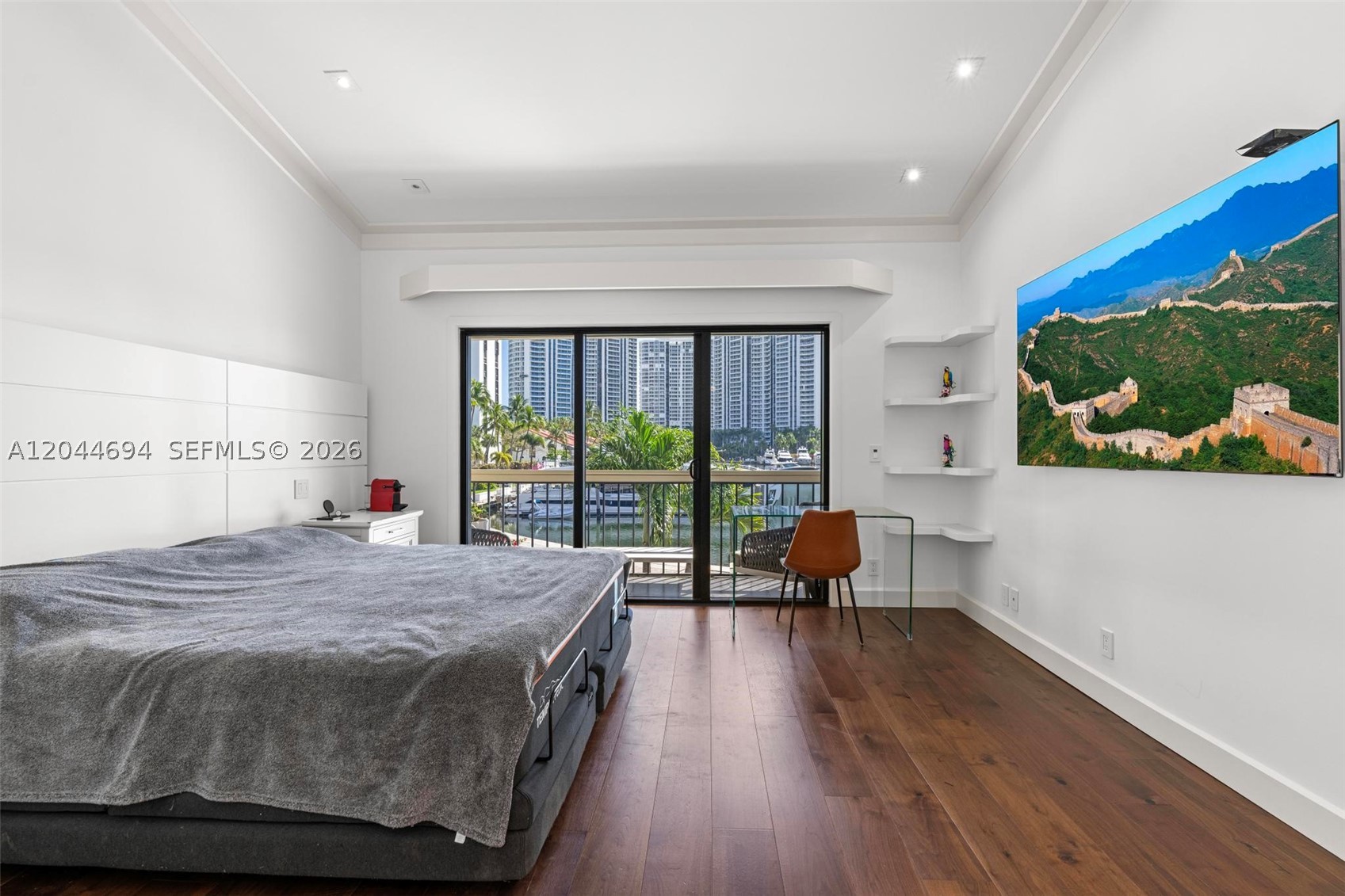 LA MIRAGE OF HARBOR VILG - Residential Lease