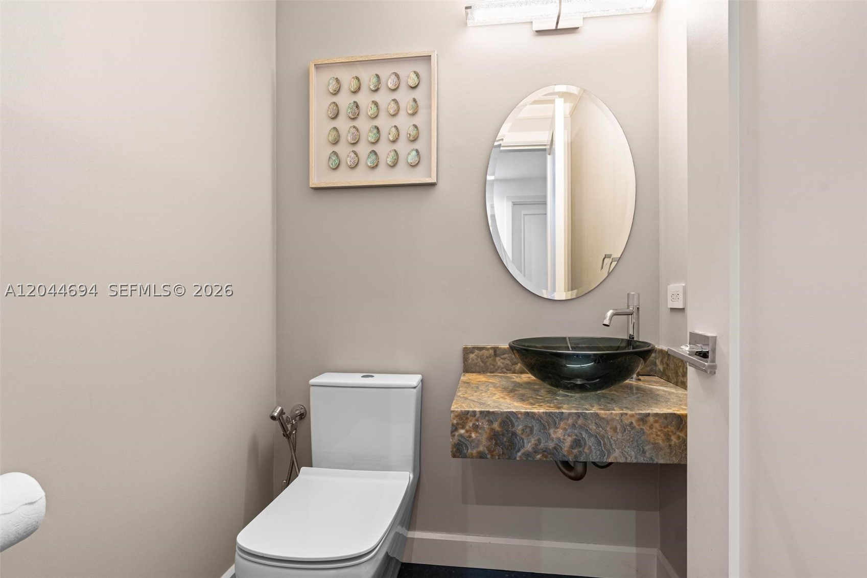 LA MIRAGE OF HARBOR VILG - Residential Lease