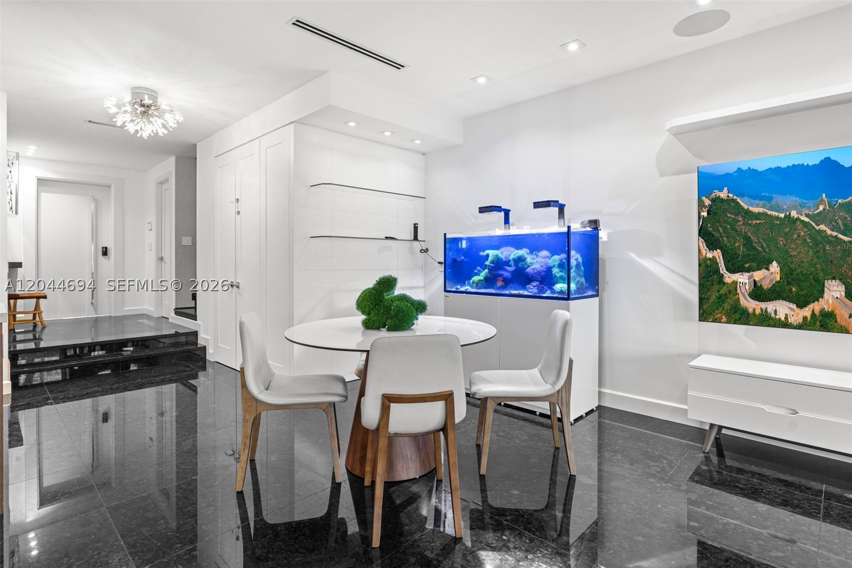 LA MIRAGE OF HARBOR VILG - Residential Lease
