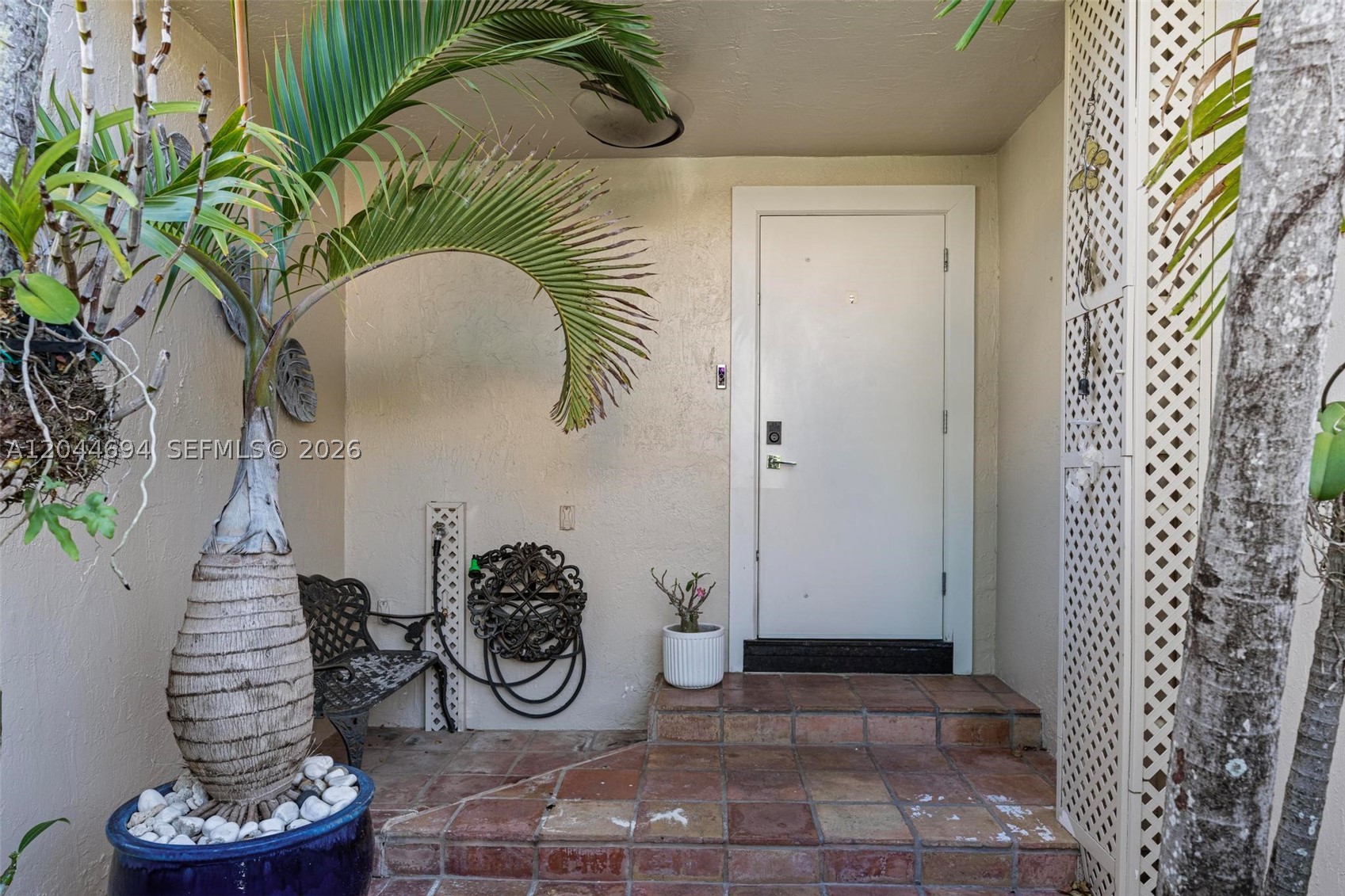 LA MIRAGE OF HARBOR VILG - Residential Lease