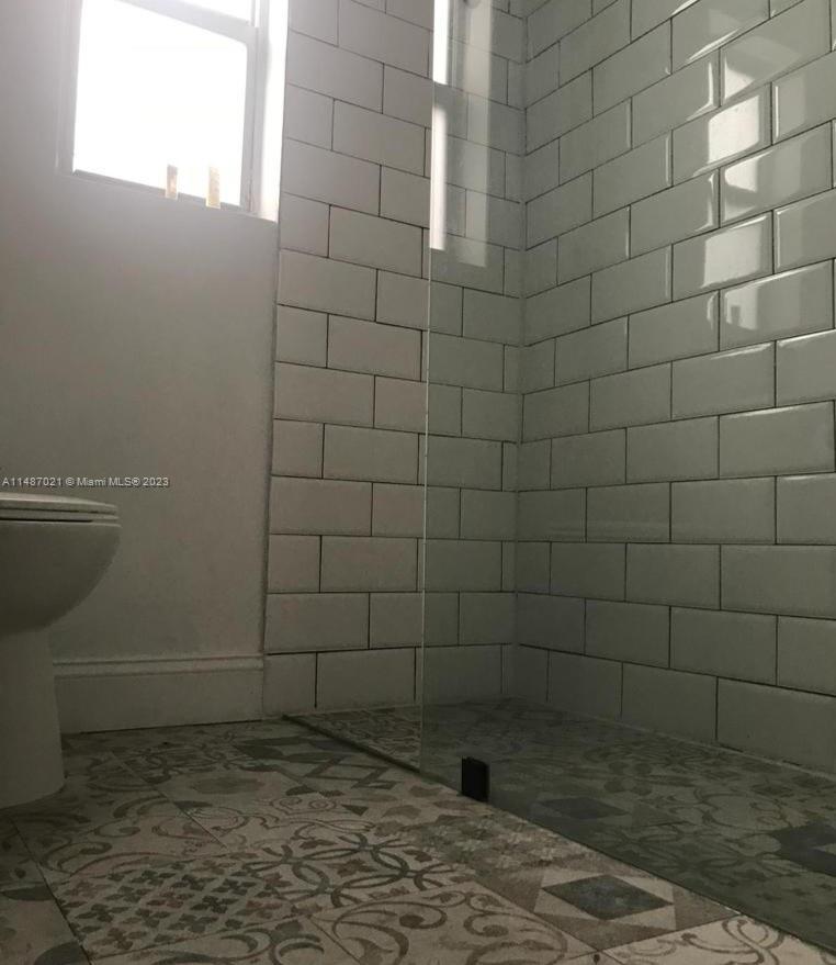 LINCOLN SUB - Residential Lease