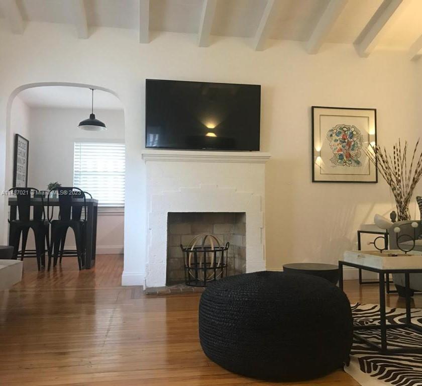 LINCOLN SUB - Residential Lease