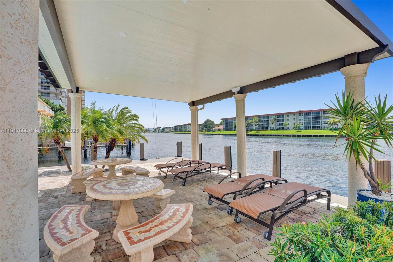 HILLSBORO ISLAND HOUSE CO - Residential