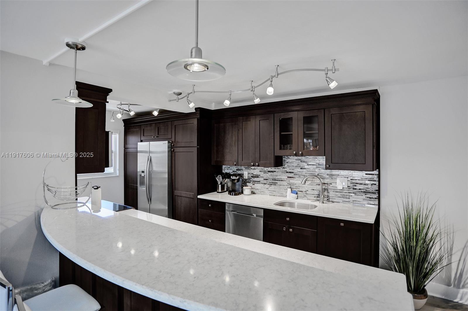 HILLSBORO ISLAND HOUSE CO - Residential