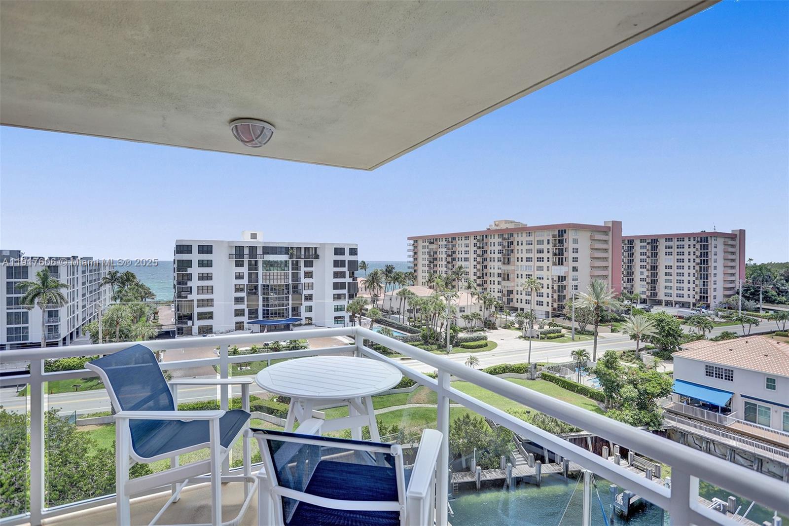 HILLSBORO ISLAND HOUSE CO - Residential