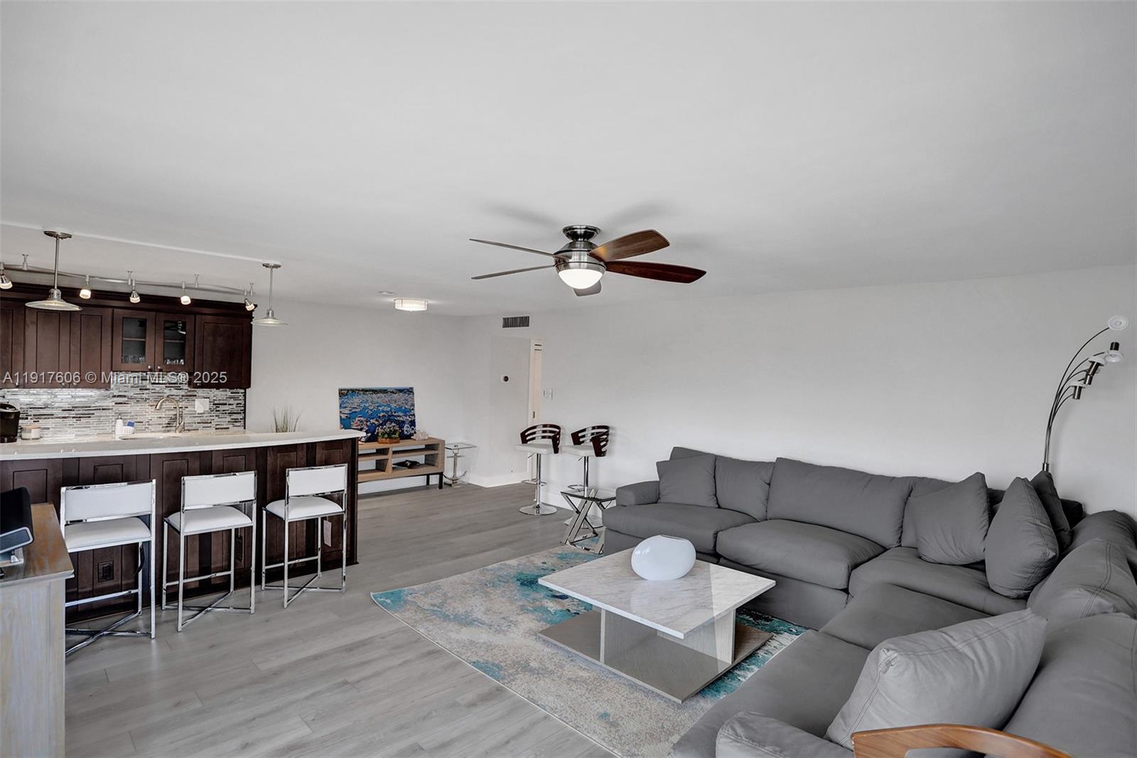 HILLSBORO ISLAND HOUSE CO - Residential