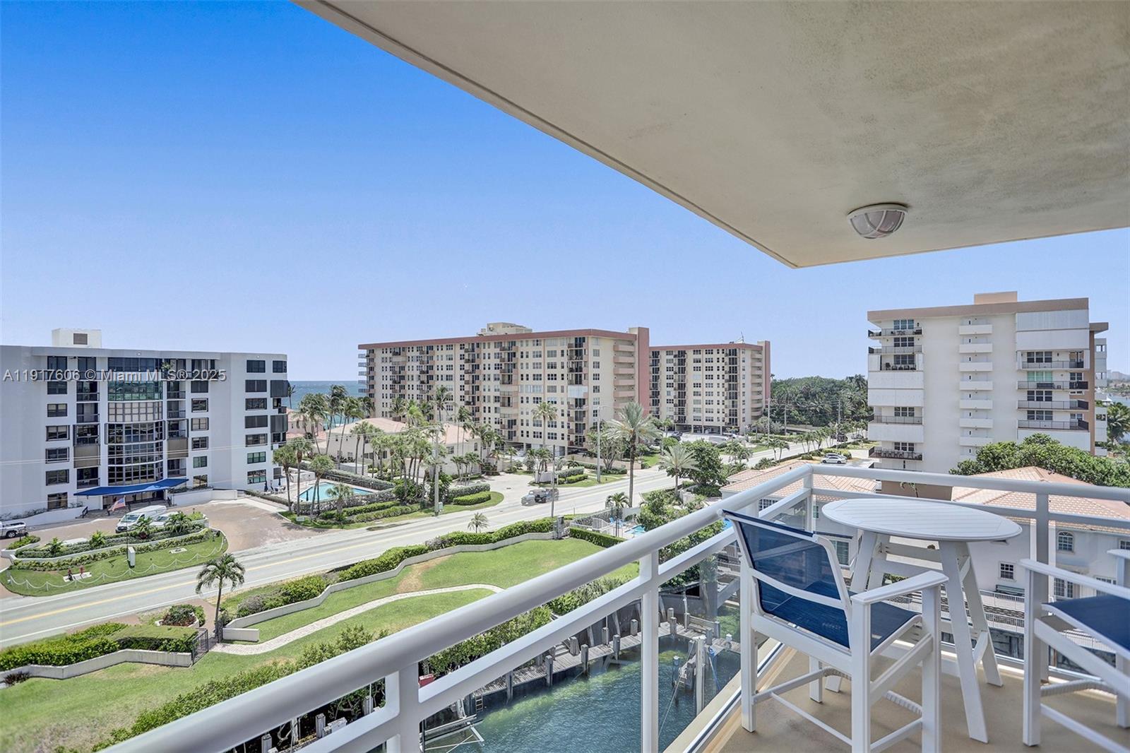 HILLSBORO ISLAND HOUSE CO - Residential