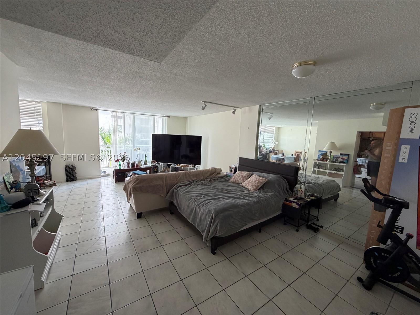 PLAZA TOWERS SOUTH CONDO - Residential Lease