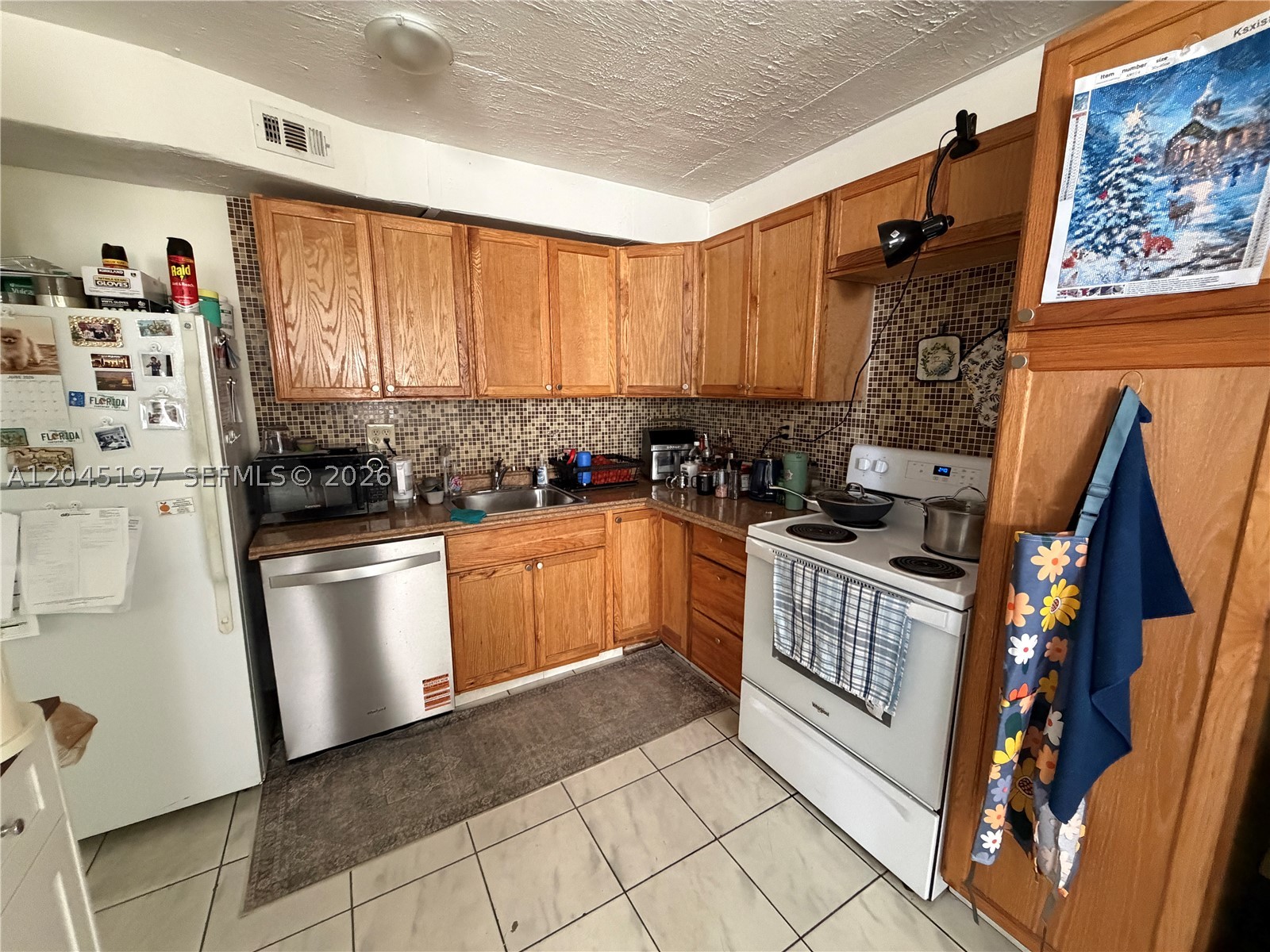 PLAZA TOWERS SOUTH CONDO - Residential Lease