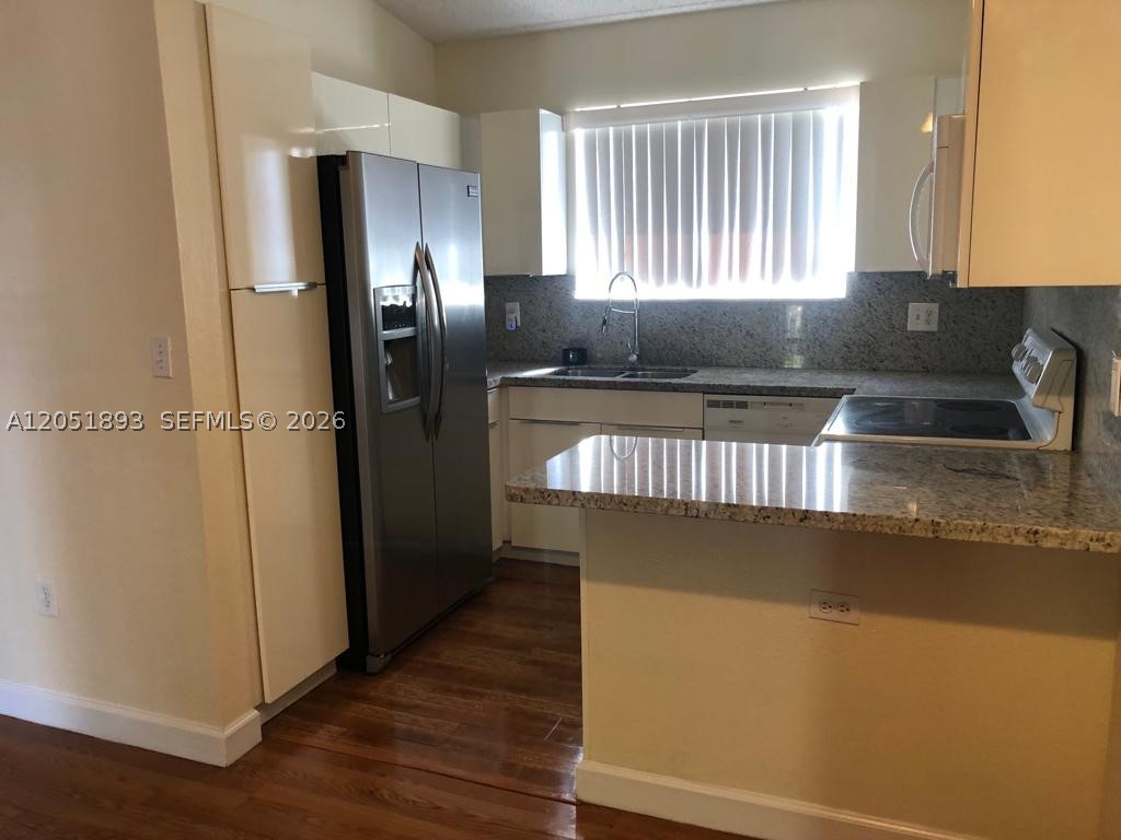 CONQUISTADOR VILLAS CONDO - Residential Lease