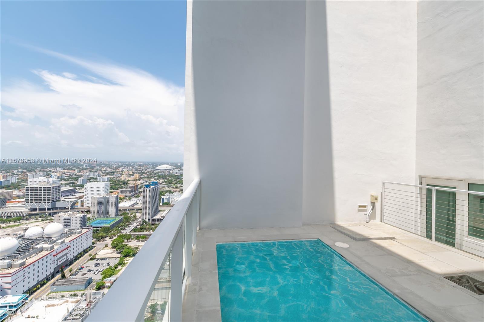 TEN MUSEUM PK RESIDENTIAL - Residential