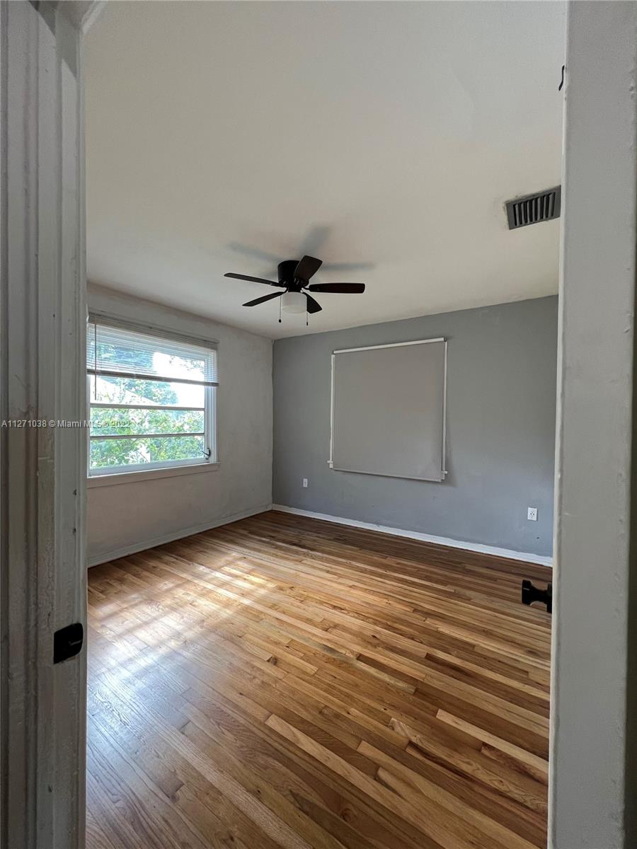 HOWMAR PARK 1ST ADDN - Residential Lease