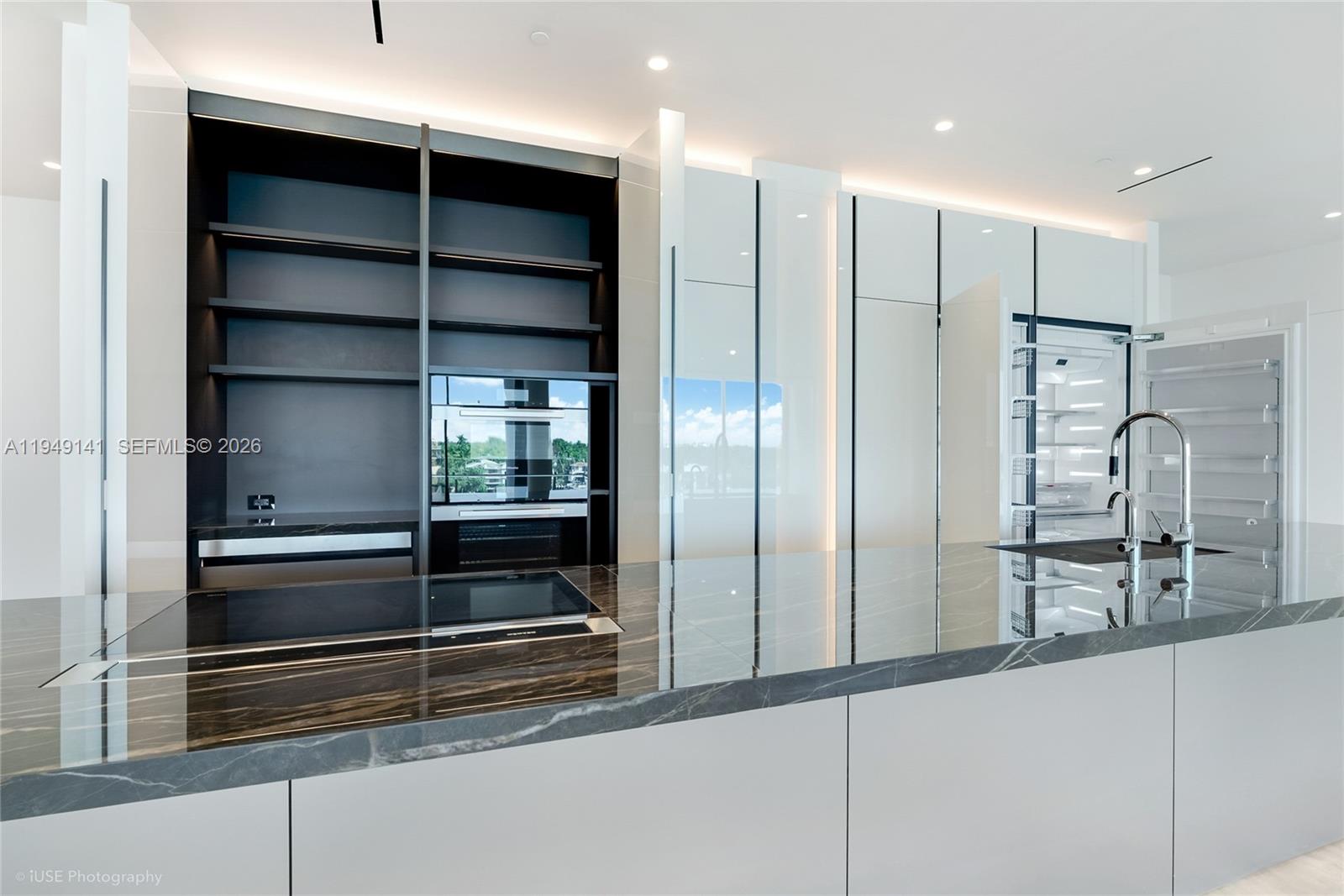 GROVE ISLE - Residential