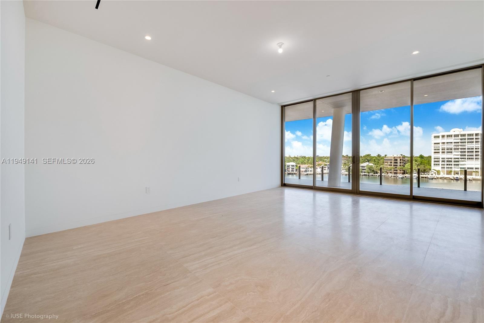 GROVE ISLE - Residential