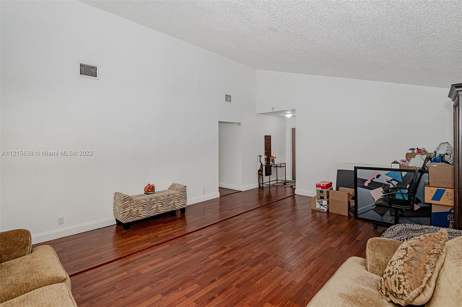 WELLEBY UNIT 2 - Residential