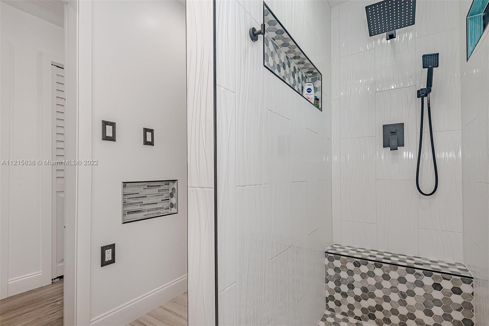 WELLEBY UNIT 2 - Residential
