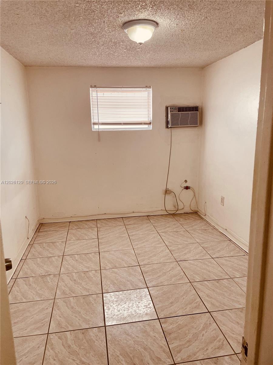 SOUTH ALLAPATTAH MANOR - Residential Lease