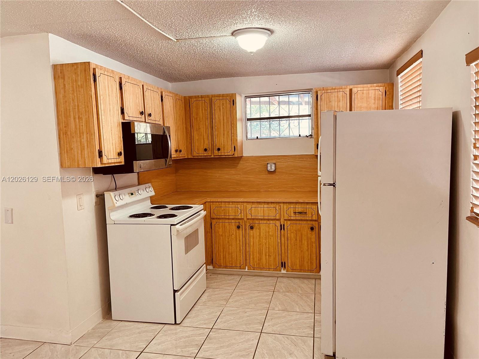 SOUTH ALLAPATTAH MANOR - Residential Lease
