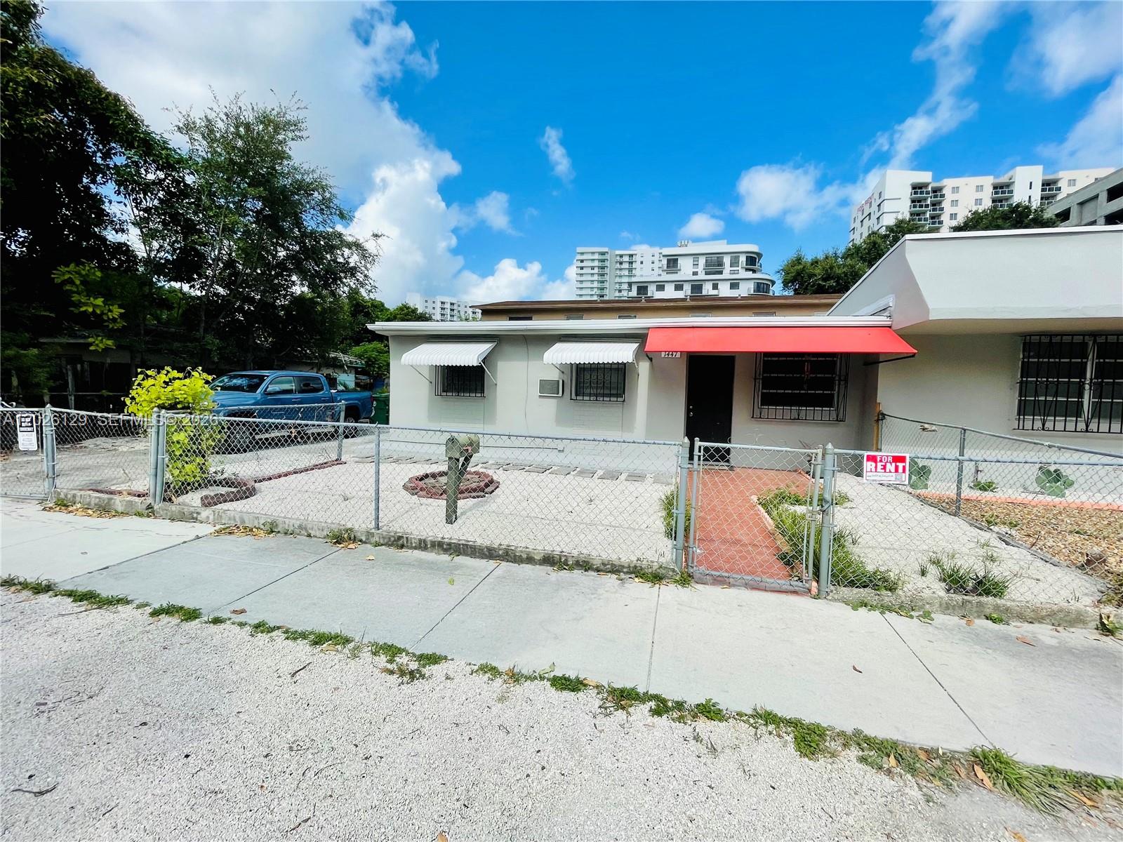 SOUTH ALLAPATTAH MANOR - Residential Lease